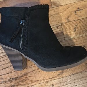 Black Torrid Boots Size 9 W